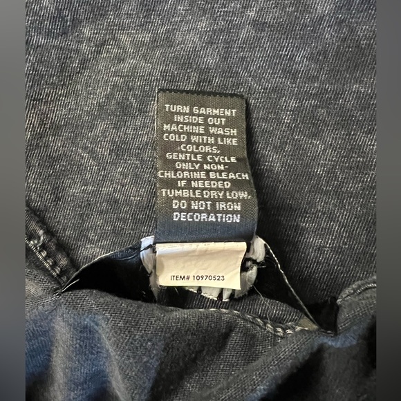 TORRID 0 Lace Up Tee Size L / 12 Skull Roses Born To Roam V Neck Moto Rock $43 - Picture 5 of 13